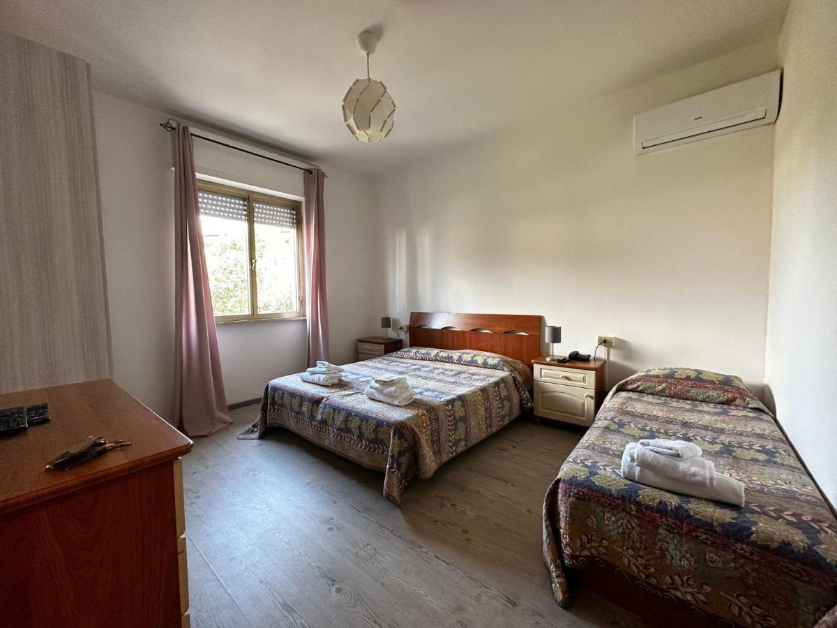 Hotel La Pineta Каррара Екстер'єр фото