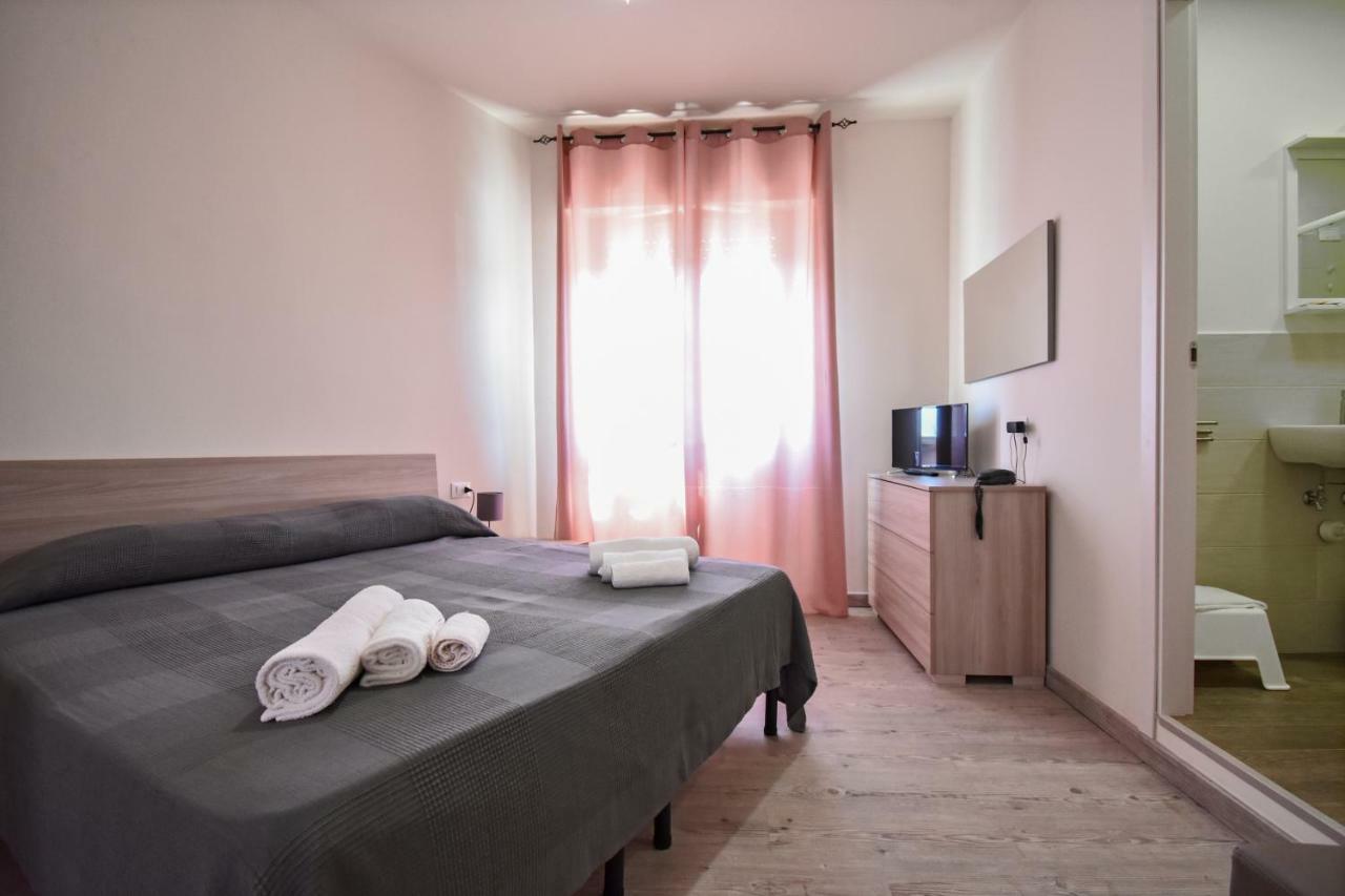 Hotel La Pineta Каррара Екстер'єр фото